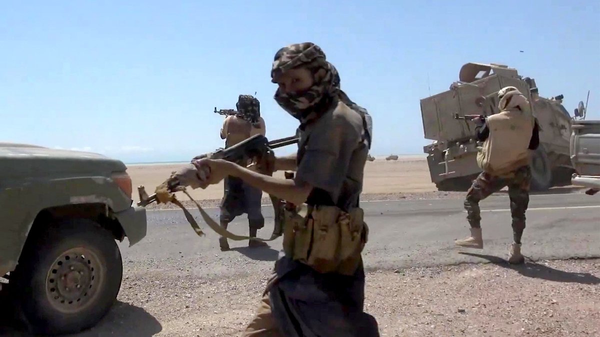 Yemen conflict escalates as Houthis hit Aden airport, target Riyadh
