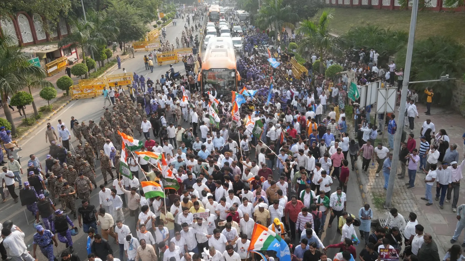 DAY 3: INDIA bloc protest reaches Rajghat; next stop — Rashtrapati Bhavan