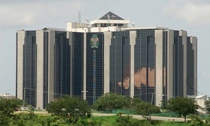 Banks withdraw N942bn from CBN facility as liquidity shifts