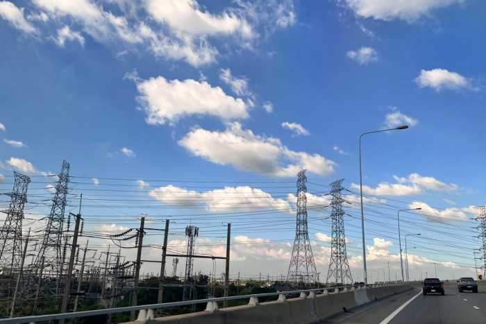 Officials keen to redo renewable power deals