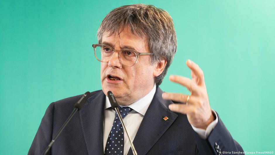 Spain court lifts Puigdemont arrest warrant, clearing way for his return home ahead of November elections